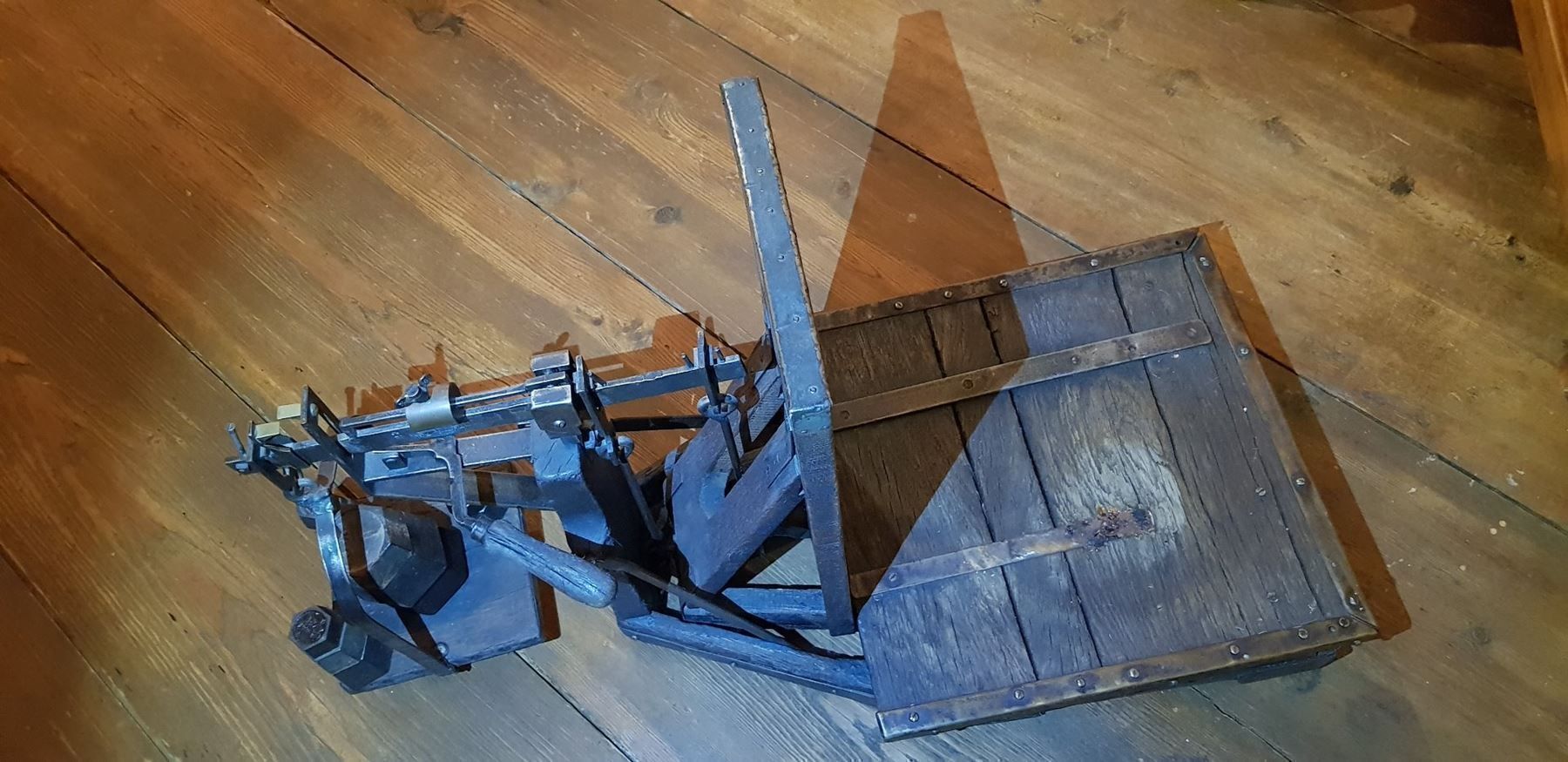Bilance e pesi: Waage Antik mit Gewichtsteinen – Usato da Steg im Tösstal venduto da LARO14 7