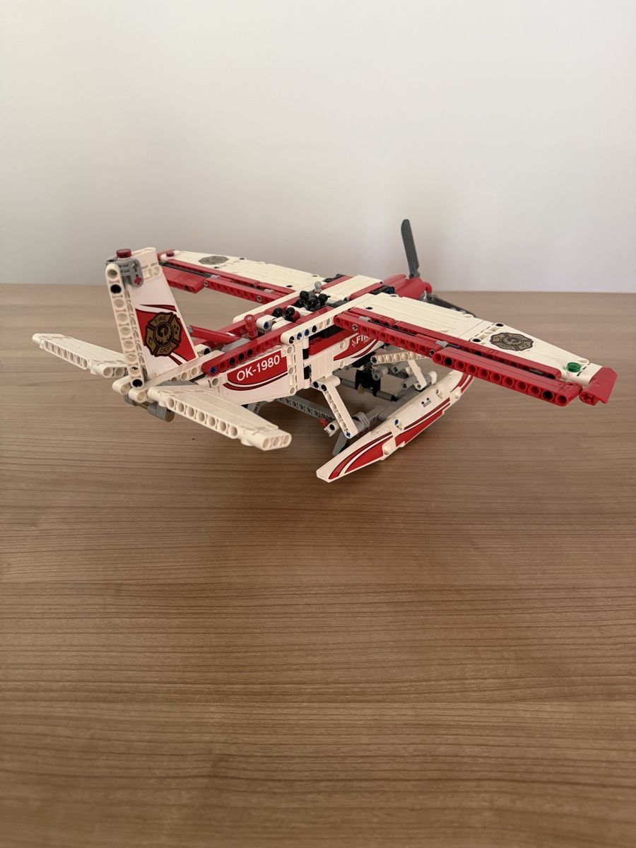 Lego Kit di costruzioni: Lego Technic Löschflugzeug – Usato da Luzern venduto da Sbalu1984 3