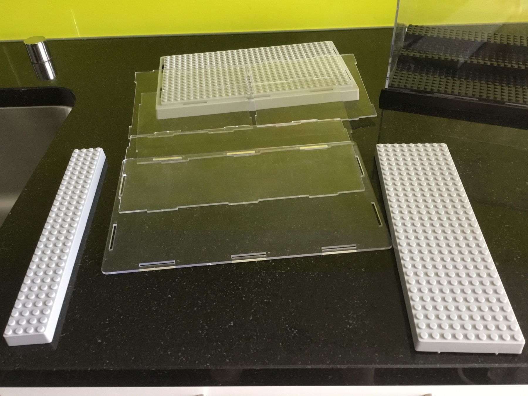 Vetrine: 9 Display case für Lego Figuren oder kleine Modelle – Usato da Basel venduto da Hampe1555 2