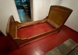 Klassisches Einzelbett 20er Jahre Holz Eiche geölt