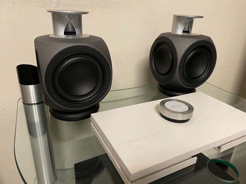 Bang & Olufsen Beosound Essence MK2 Avec émetteur Beolab 1 - Blanc - Occasion