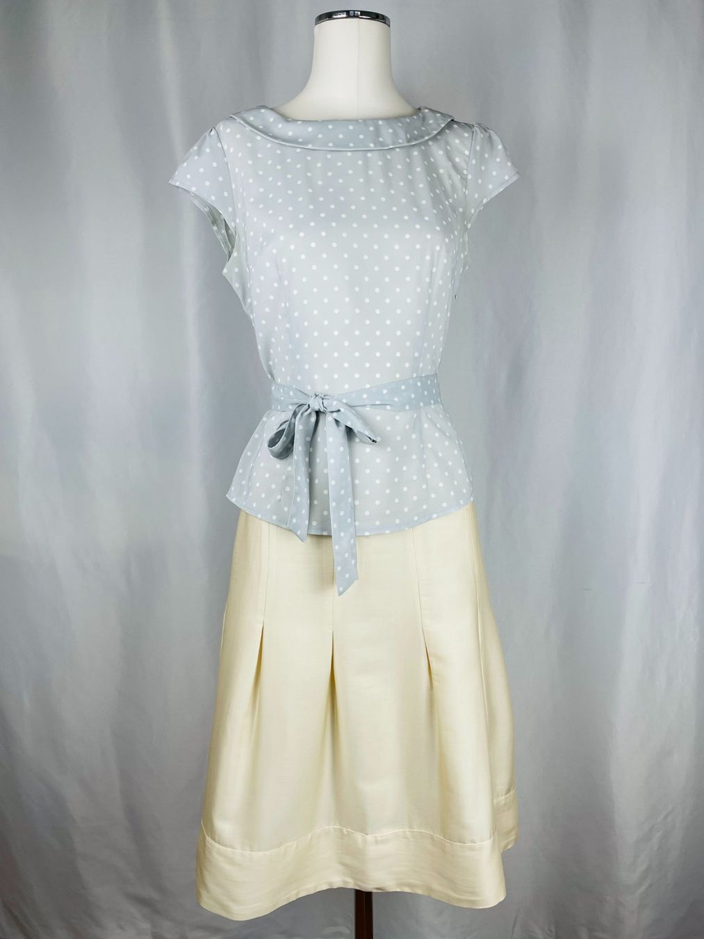 H&M Röcke: Eleganter, cremefarbener Rock, H&M, Gr. 38 – Neu (gemäss Beschreibung) aus Zürich von bentalent711