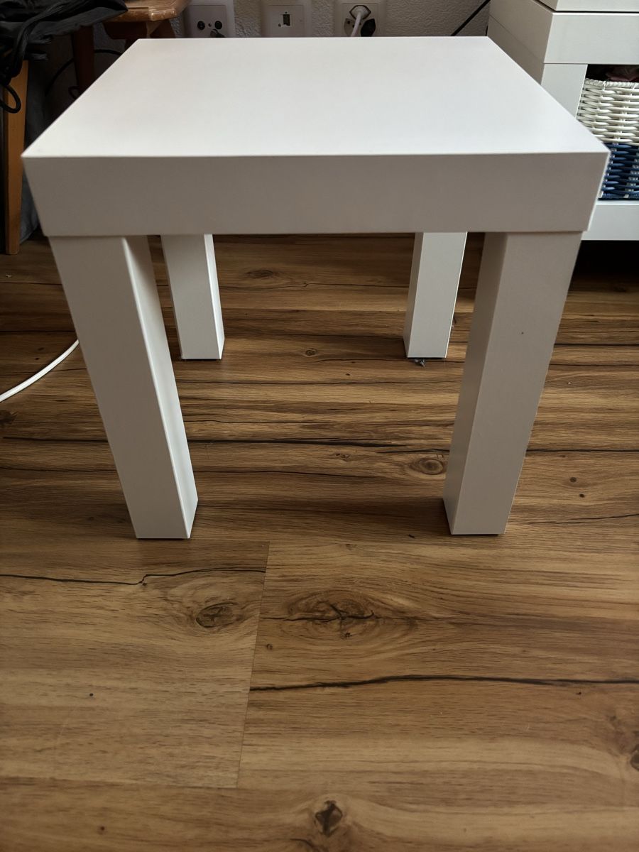 Tables de nuit: LACK Beistelltisch  – D'occasion à Heimberg par Fabii2712
