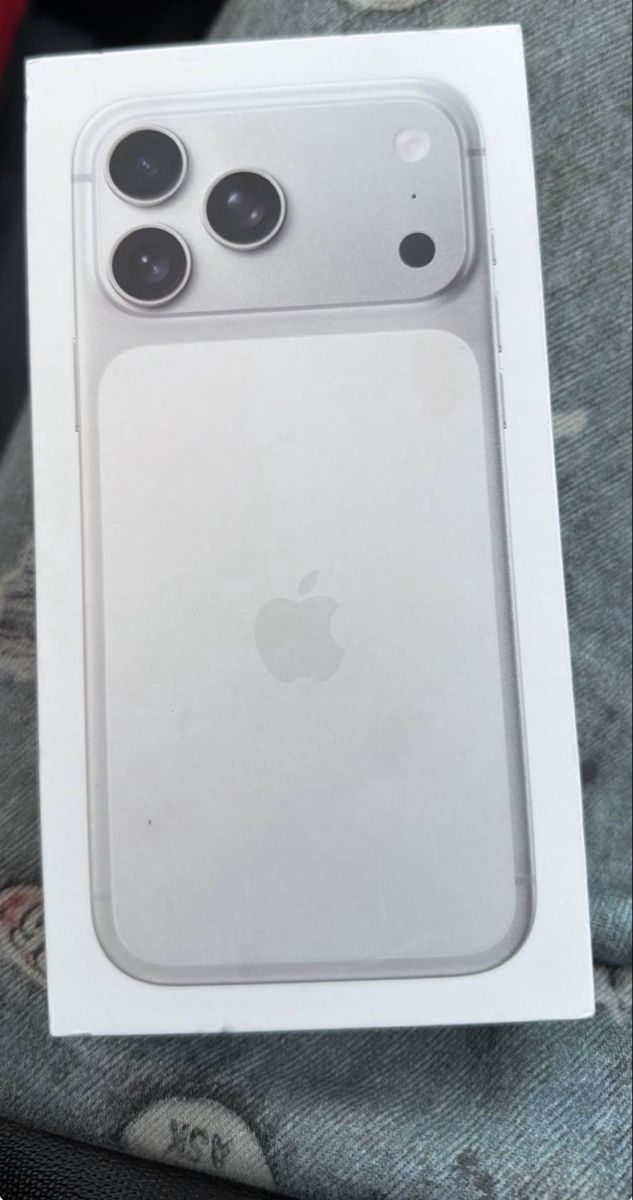 Apple Portables: iPhone 17 Pro Max – Neuf avec emballage d'origine à Grône par ray_typ9