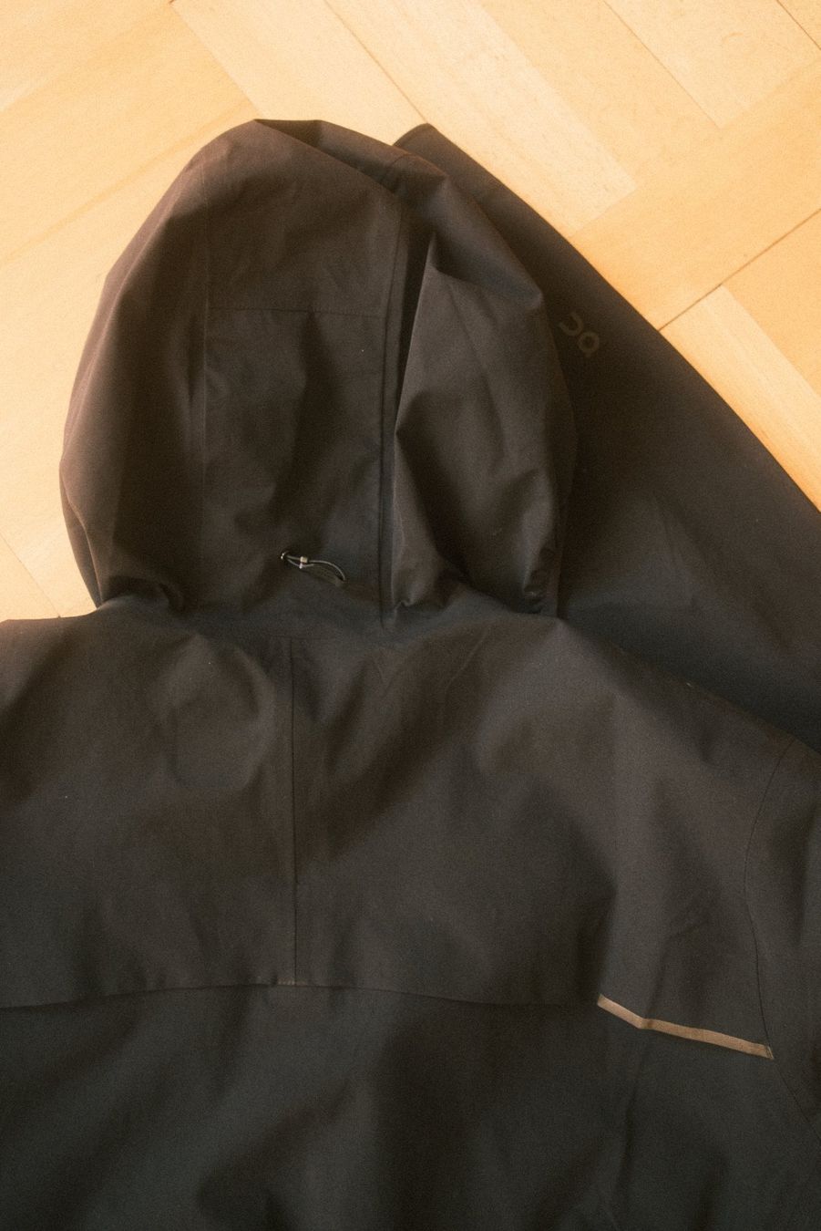 Jacken: ON Waterproof Anorak Olympia Edition – Gebraucht aus Bern von BACA_92 1