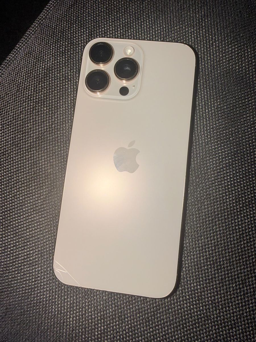 Apple Telefoni cellulari / Smartphones: Apple iPhone 16 Pro Max Desert mit Displayschaden.  – Usato da Volketswil venduto da arb_v872 2