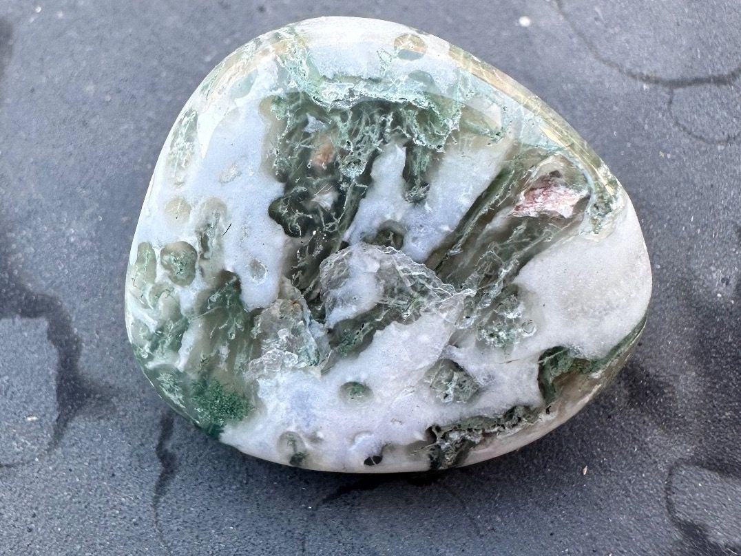 Mineralien & Heilsteine: Moosachat Handschmeichler Heilstein – Neu und originalverpackt aus Männedorf von  3