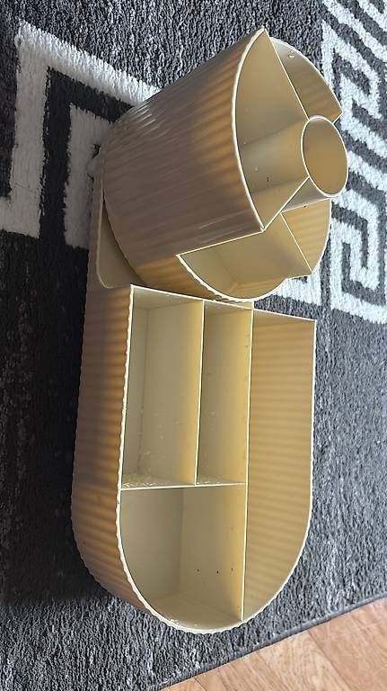 Make-up: Joli compartiment à maquillage à vendre  – Gebraucht aus Delémont von eng_lsm2