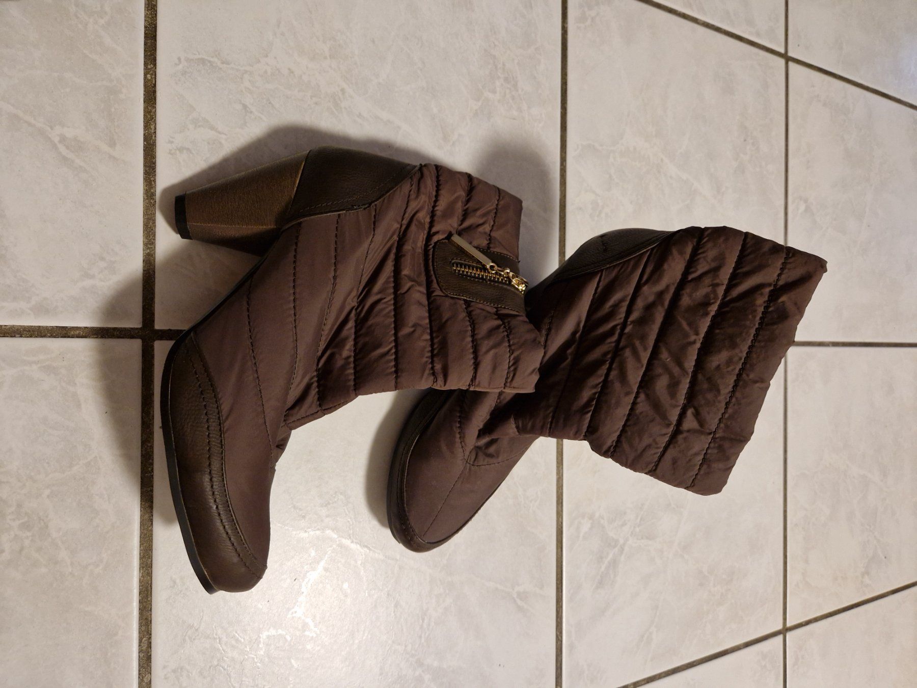 Scarpe da donna: Stiefelette – Nuovo (secondo la descrizione) da Aarburg venduto da augenschmaus8 1