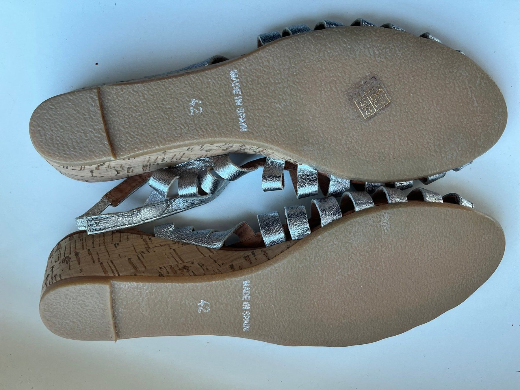 La Garçonne Damenschuhe: Silberne Sandalen, La Garçonne, Gr. 42 – Neu (gemäss Beschreibung) aus Wädenswil von Aniares2 5