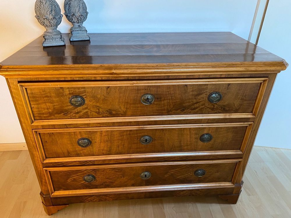 Antike Kommode, sehr gepflegt | Kaufen auf Ricardo