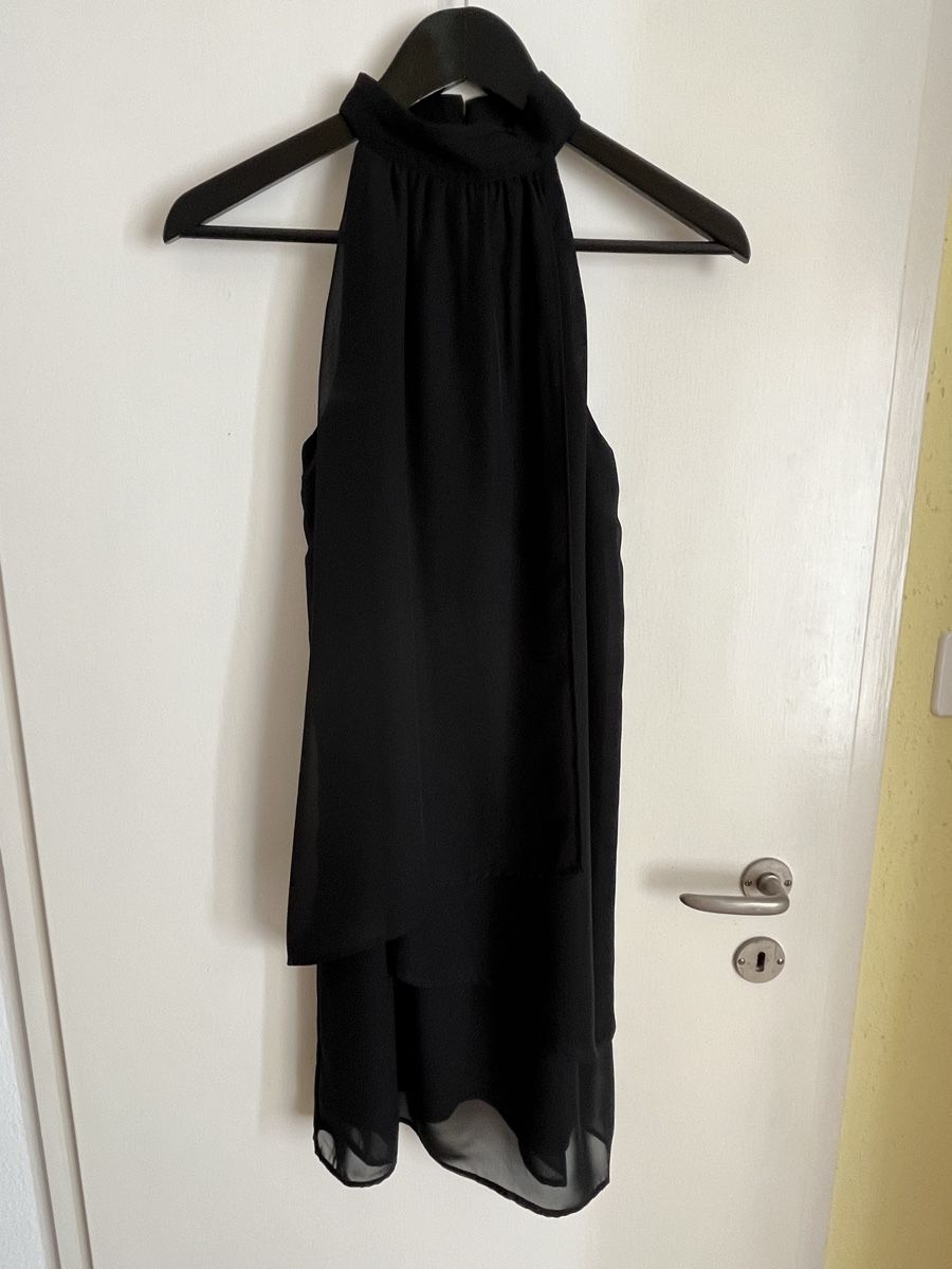 Vestiti: Schwarzes Volant-Kleid Grösse S – Usato da Teufenthal AG venduto da Nanahu