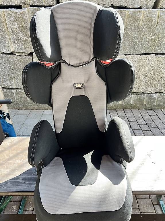 Seggiolini per auto: Kindersitz von Audi – Usato da Emmetten venduto da choicy123