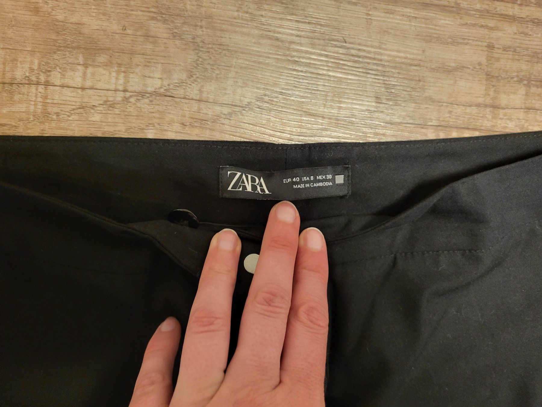 Zara Pantaloni: elegant 3/4 pants Zara – Usato da Zermatt venduto da msz_nb9h 1