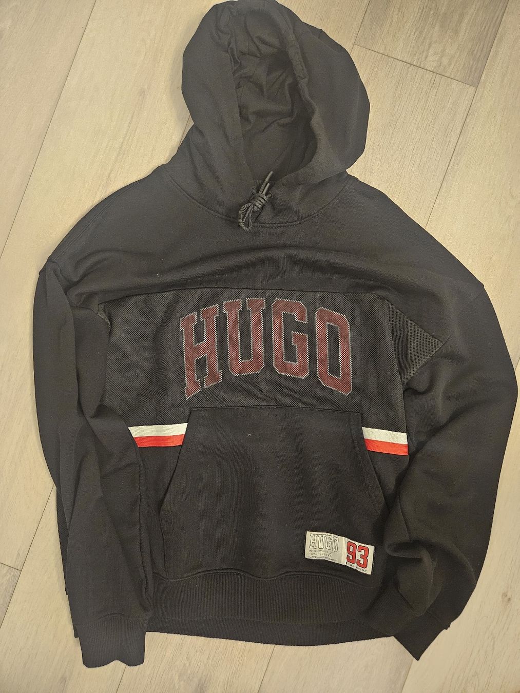 Hugo Boss Maglioni & Felpe: HUGO Hoodie Schwarz – Usato da Emmenbrücke venduto da ale_sq9f