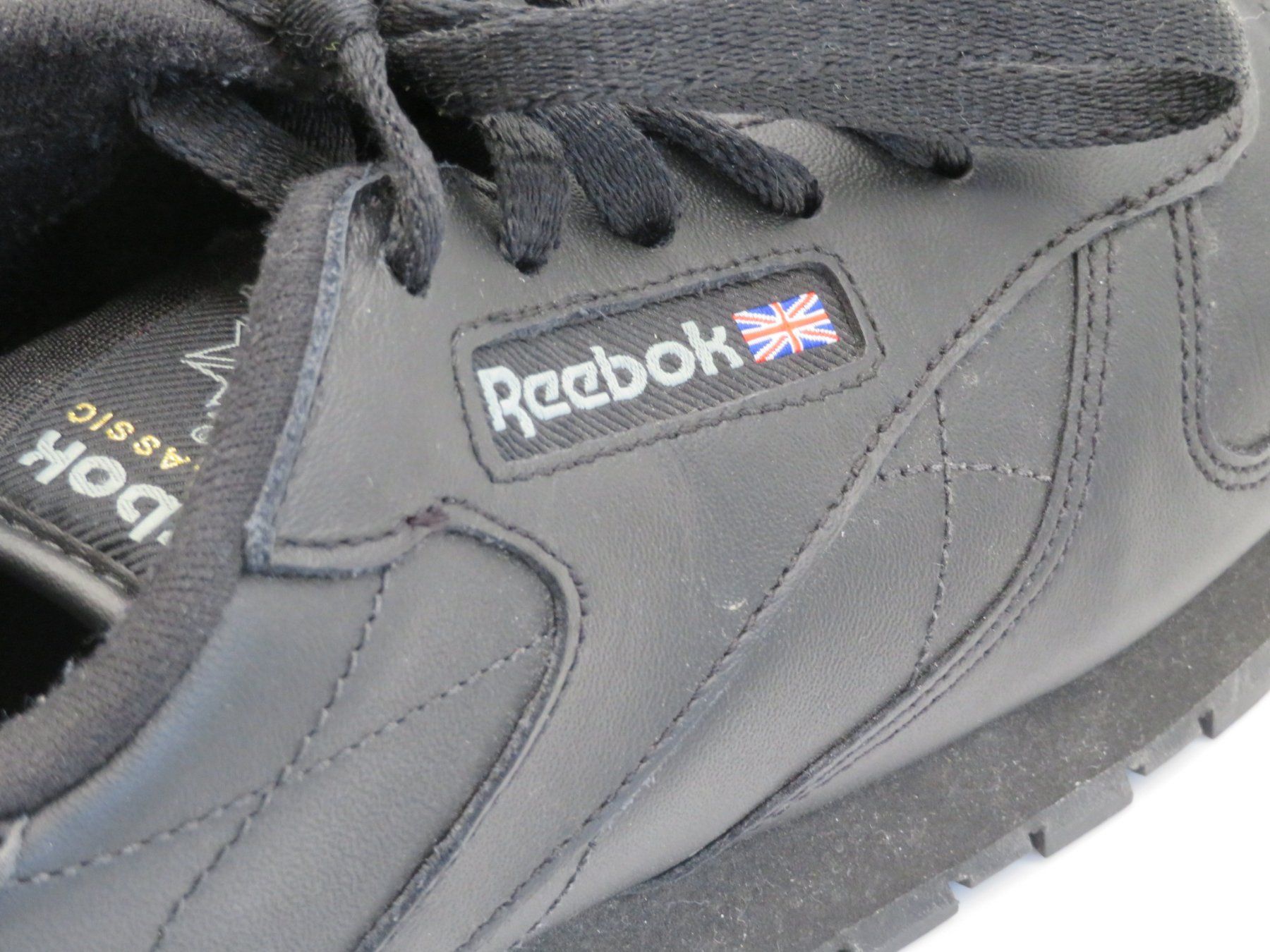 Reebok Scarpe da uomo: Reebook Sneakers Classic Schwarz Gr. 40.5 – Usato da Reinach BL venduto da WBZ-Flohmarkt 6