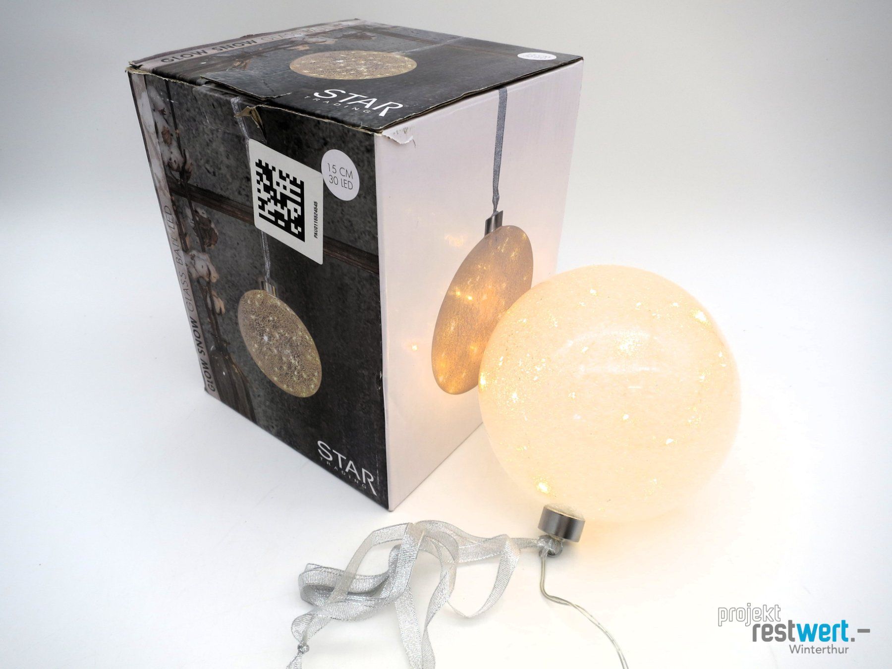Alle Dekorationen: STARTRADING - 15cmØ - Weihnachtskugel mit 30 LEDs – Neu (gemäss Beschreibung) aus Winterthur von Restwert_Winterthur