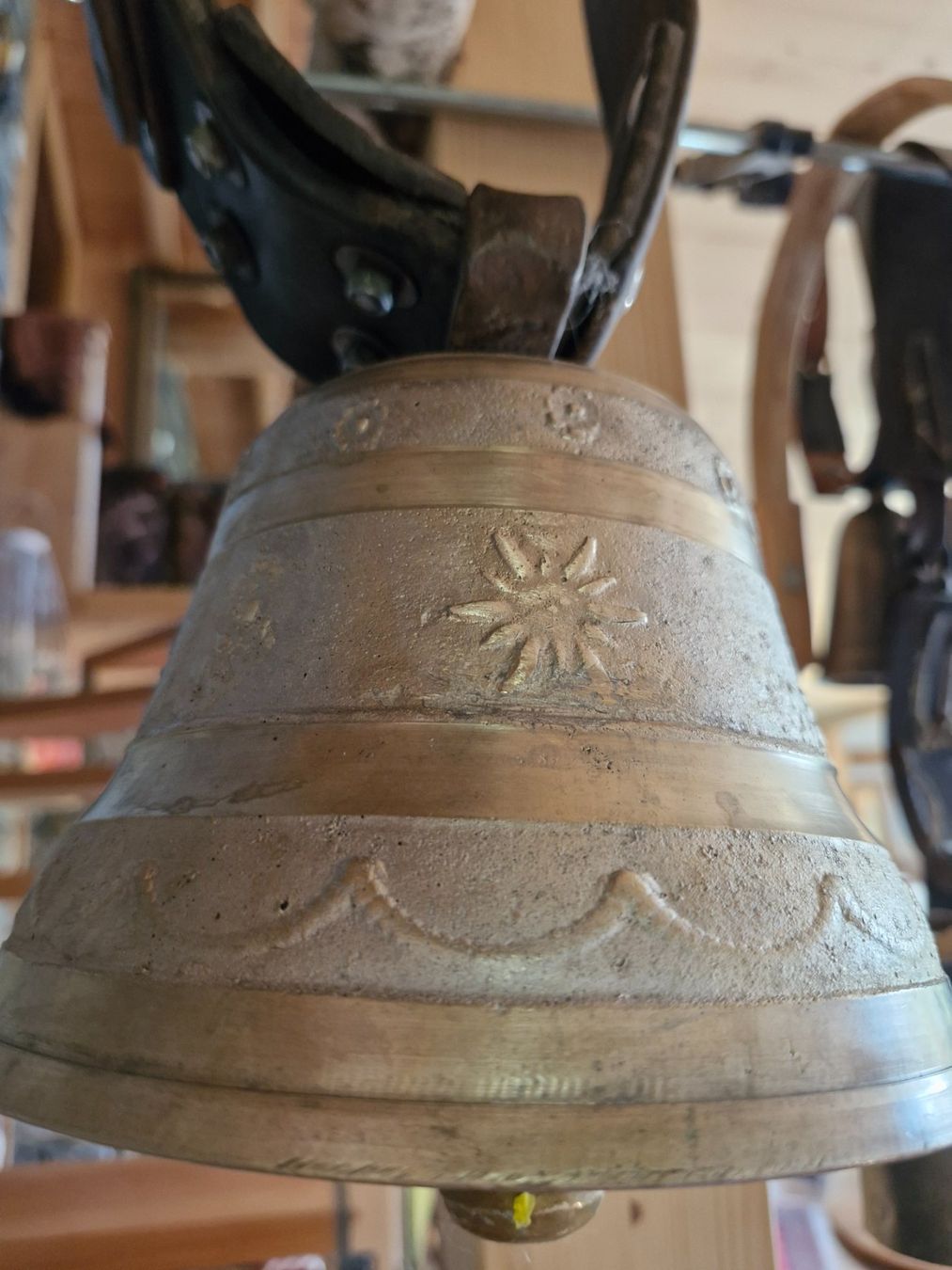 Cloches & sonnailles: Glocke Treichel – D'occasion à Guarda par rue_bpd7 2