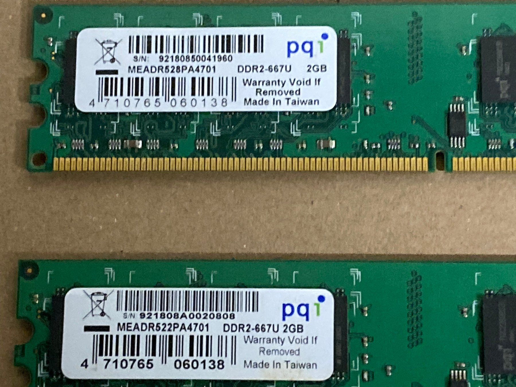 Memoria / RAM: 2x 2GB DDR2-667U RAM – Usato da Wettingen venduto da Schabernack_sam 1