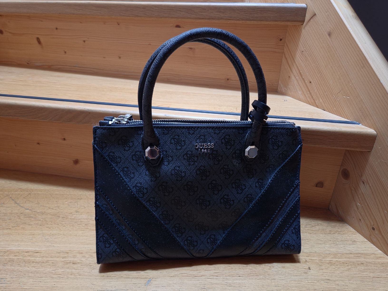 Guess Taschen für Damen: Guess Handtasche schwarz, neu – Neu und originalverpackt aus Lanterswil von mar_b5ny 1