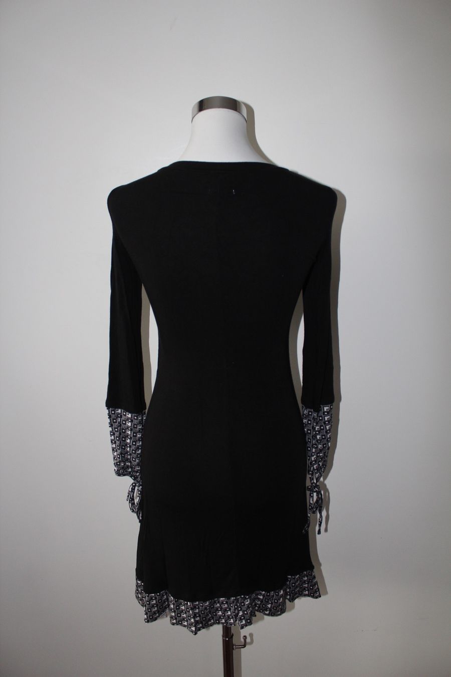 Kleider: Viscosen Kleid Gr.M – Gebraucht aus zürich von kira.jj 3