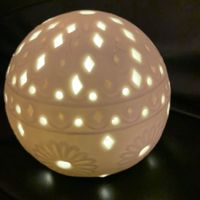 Keramik-Lichtkugel für stimmungsvolle Winterabende!