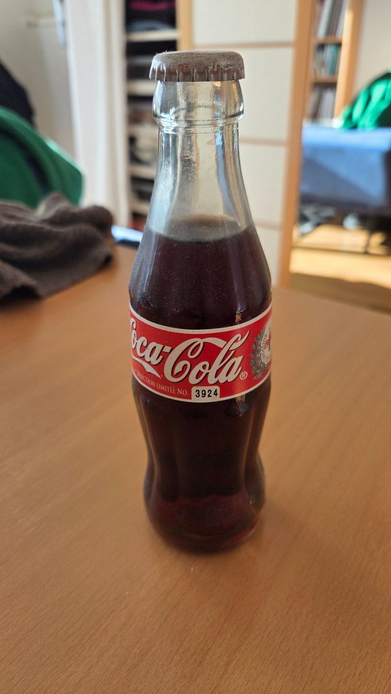 Coca-Cola Altro per la casa: Coca-Cola rare Bouteille commémorative Suisse Romande 60ans – Nuovo (secondo la descrizione) da Corseaux venduto da 4CAHUETE
