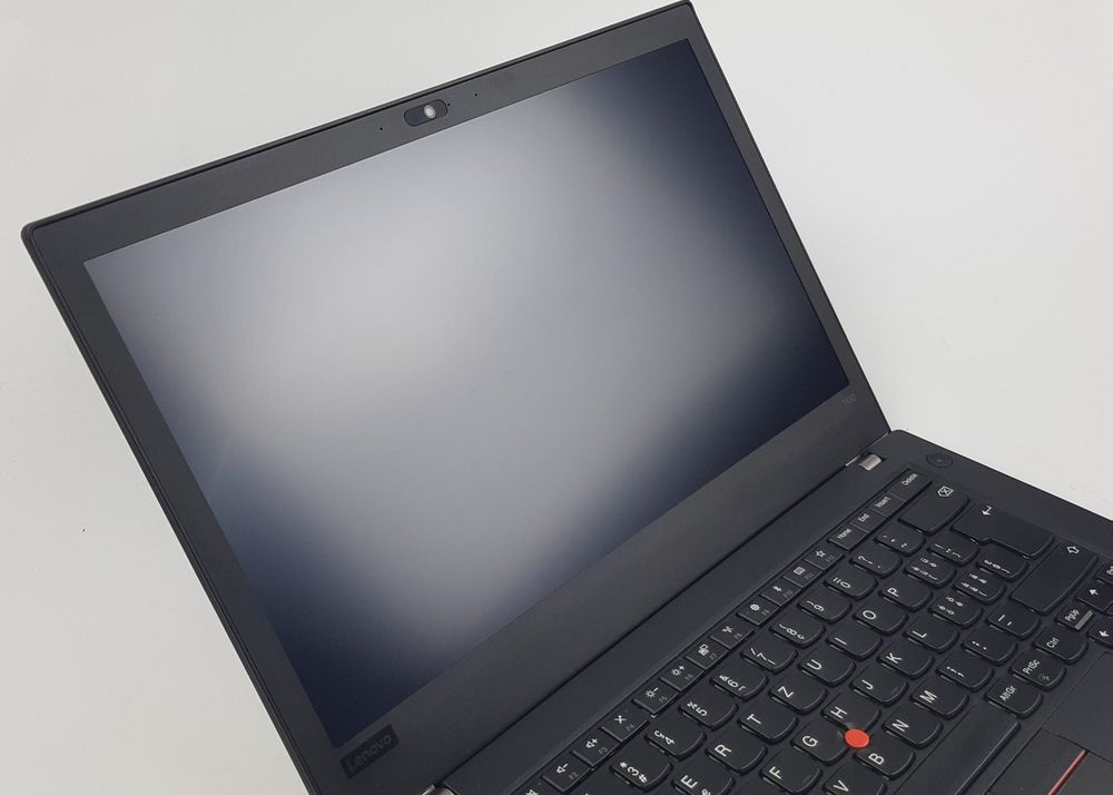 Lenovo ThinkPad T480 / i5-8350U /256 GB / CH Layout 9