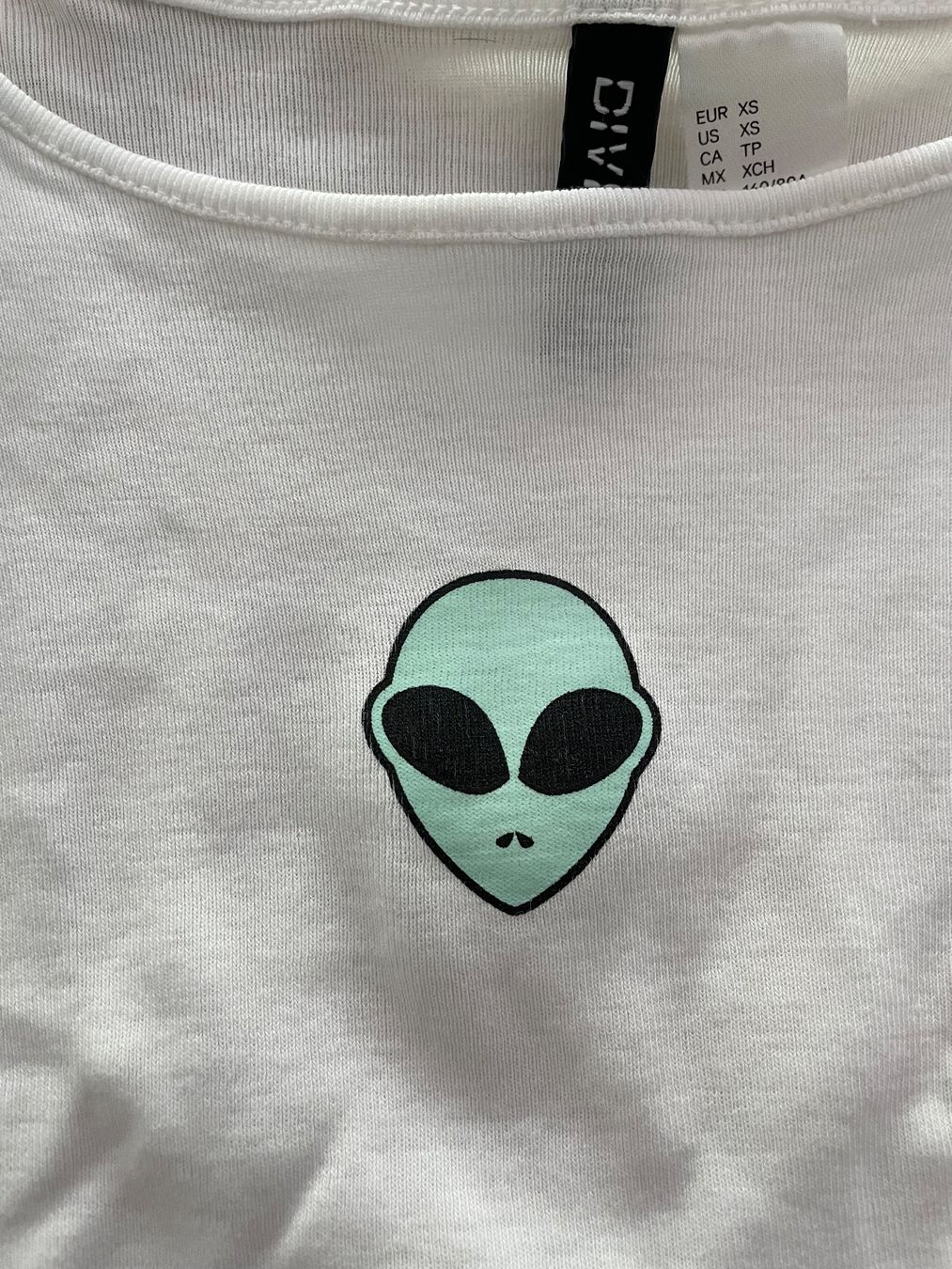 H&M Top: Crop-top alien – Usato da Sion venduto da Mazarine_ 1