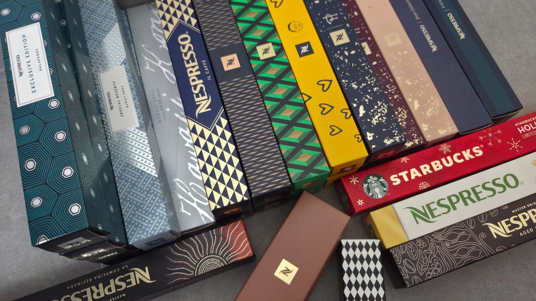 Nespresso Cibi & Specialità: Boîtes Nespresso vides - éditions limitées – Usato da Corseaux venduto da 4CAHUETE