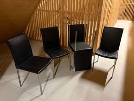 5 Esszimmerstühle schwarz Metallgestell guter Zustand