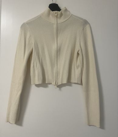 Trendige Strickjacke mit Reissverschluss