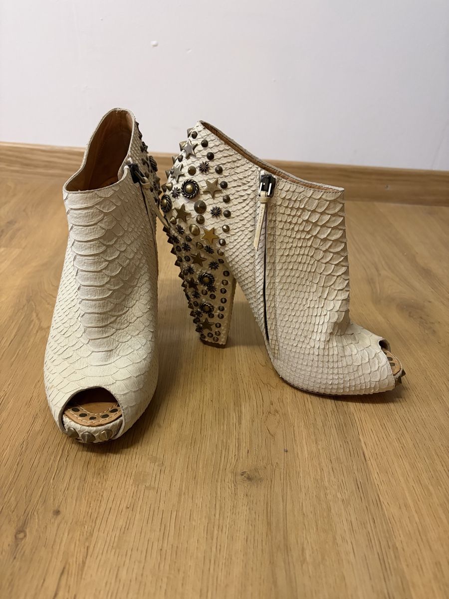 Givenchy Scarpe da donna: Givenchy Stiefeletten, Gr. 39 – Usato da Zürich venduto da pfr_96rn