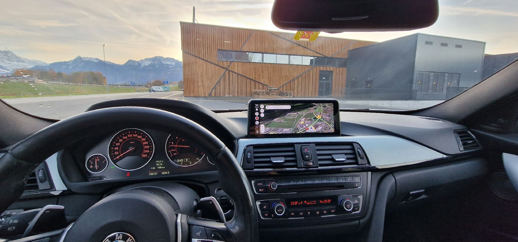 BMW Automobili: BMW 335i Xdrive, 2014, M Performance – Usato da Massongex venduto da Mirela0904 7