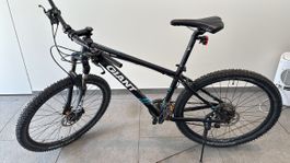 Mountainbike: Giant Aluminium schwarz