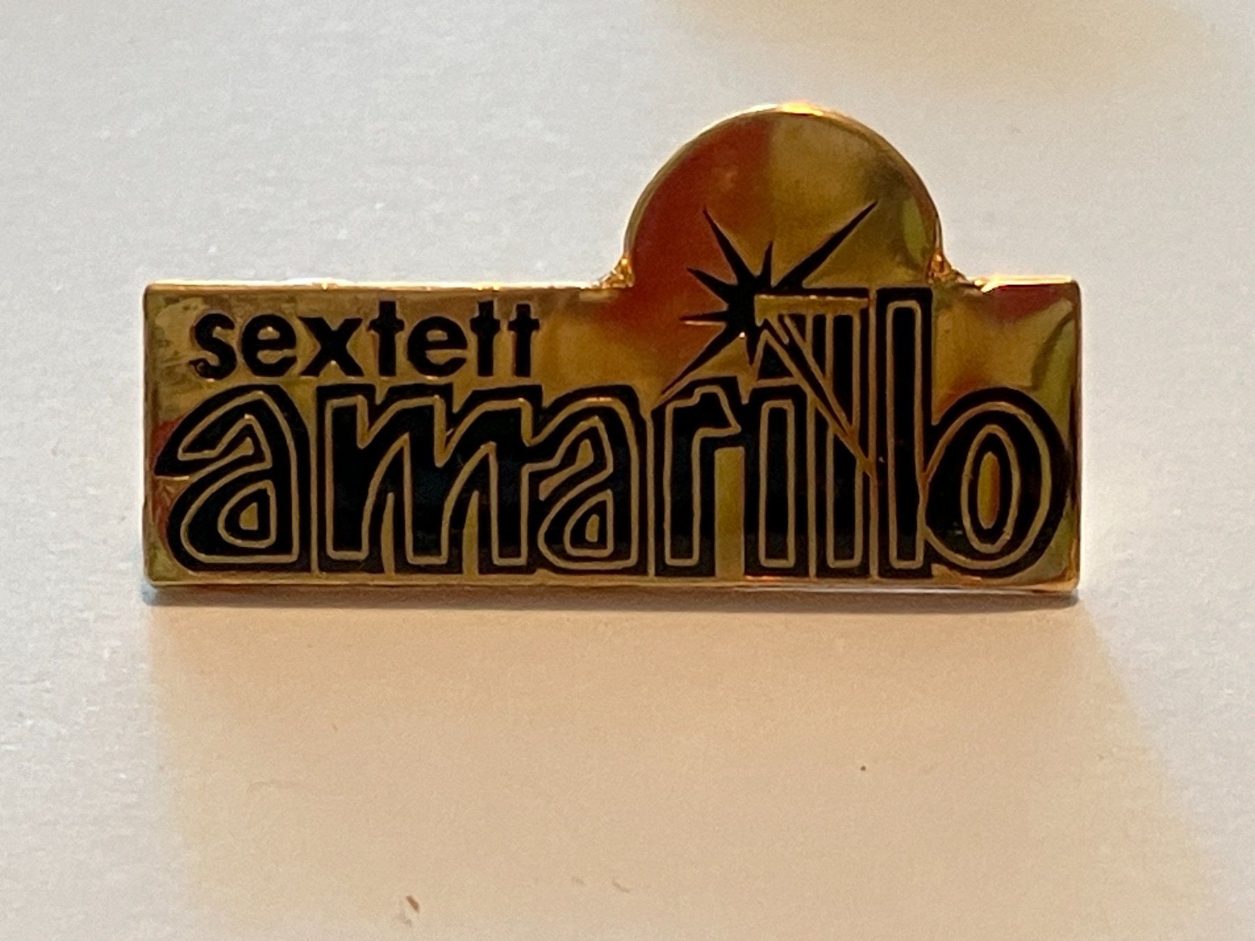 Placchette & Badge: 1 Pin Sextett Amarillo – Usato da Basel venduto da djwwpp