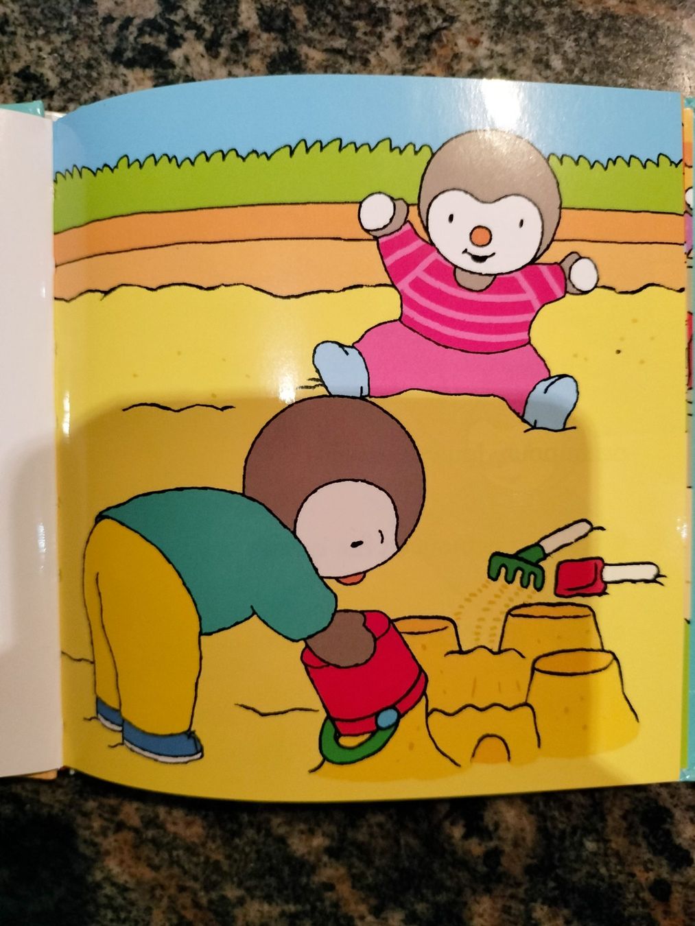 Libri: T'choupi au square dès 2ans – Usato da Cortaillod venduto da rozinna 4