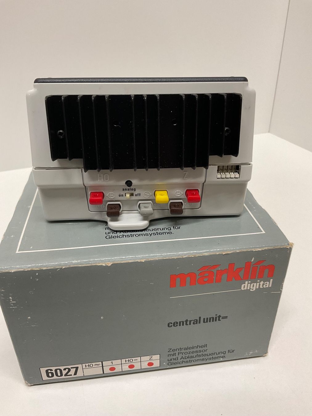 Märklin Modellini di ferrovie: Märklin Digital, 6027 Central unit, mit OVP, Bespielt – Usato da Chur venduto da Chur75 3
