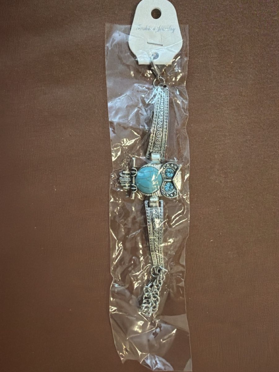 Armbänder & -reifen: Armband – Neu und originalverpackt aus Meiringen von lil_c7vk
