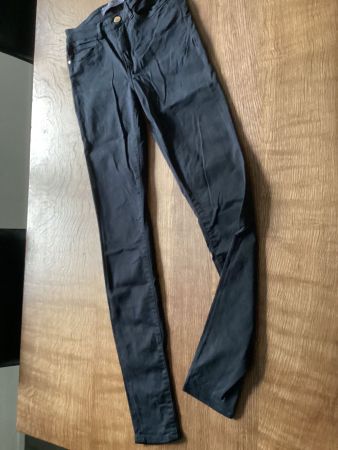 GUESS HOSE/JEANS GR.26 Skinny / schwarze Jeans GUESS?