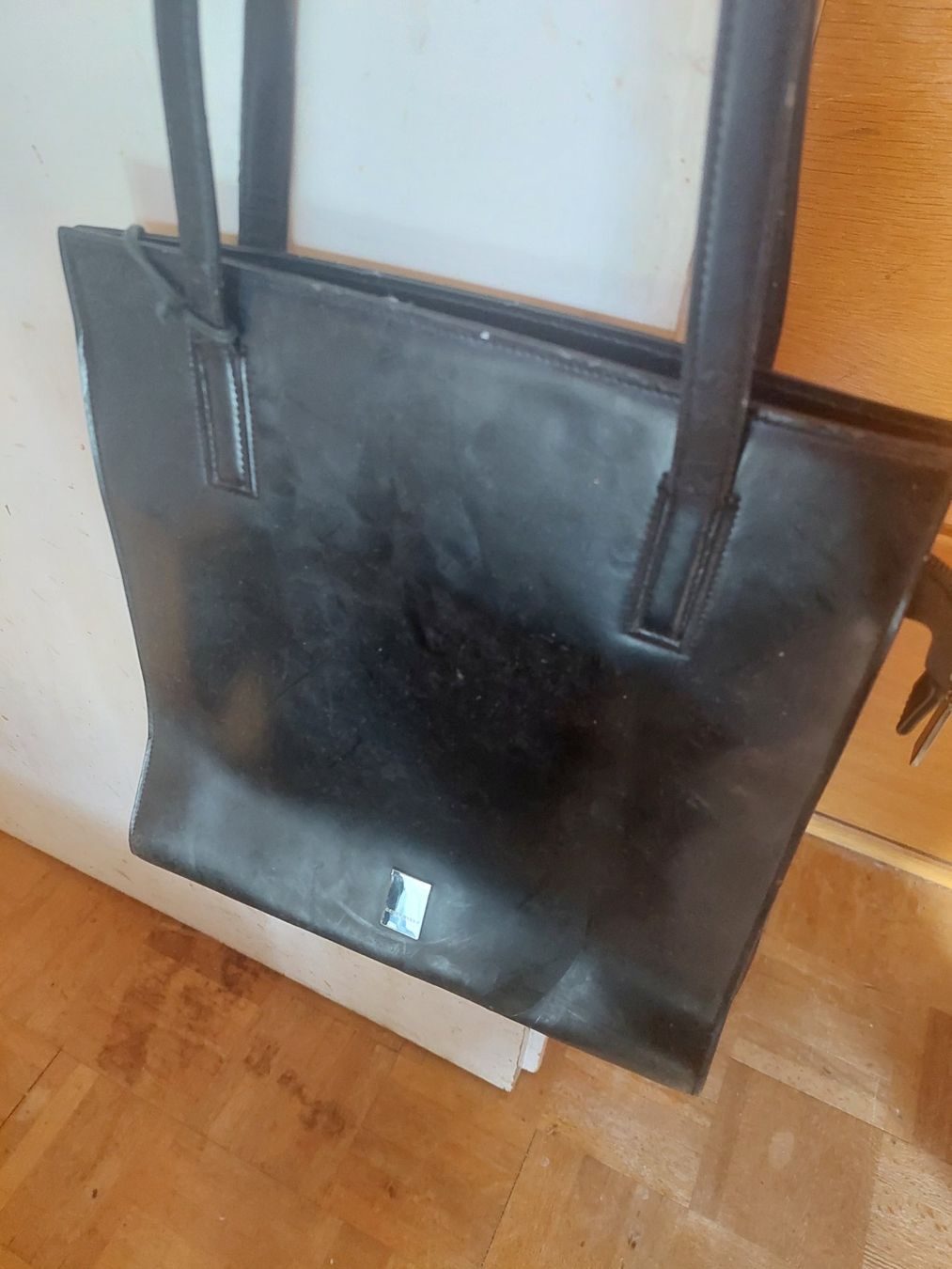 Gerry Weber Borse da donna: Schwarze Handtasche / Tragetasche, zeitlos elegant! – Usato da Bretzwil venduto da BH71