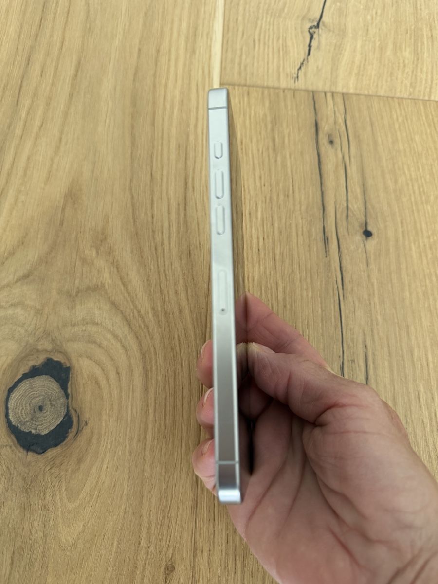 Apple Telefoni cellulari / Smartphones: Iphone 16 Pro Max mit Garantie bis 19.9.2026 – Nuovo (secondo la descrizione) da Grafstal venduto da tor_98dc 2