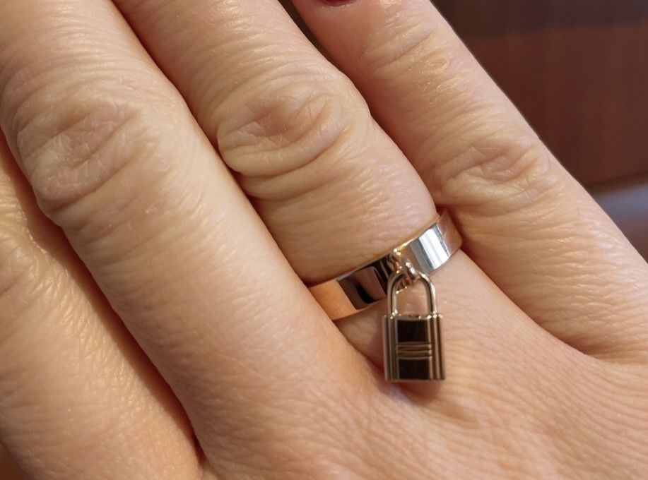 Hermès Anelli: Bague Hermès Clochette – Nuovo e nell'imballaggio originale da Jouxtens-Mézery venduto da candyperky 1