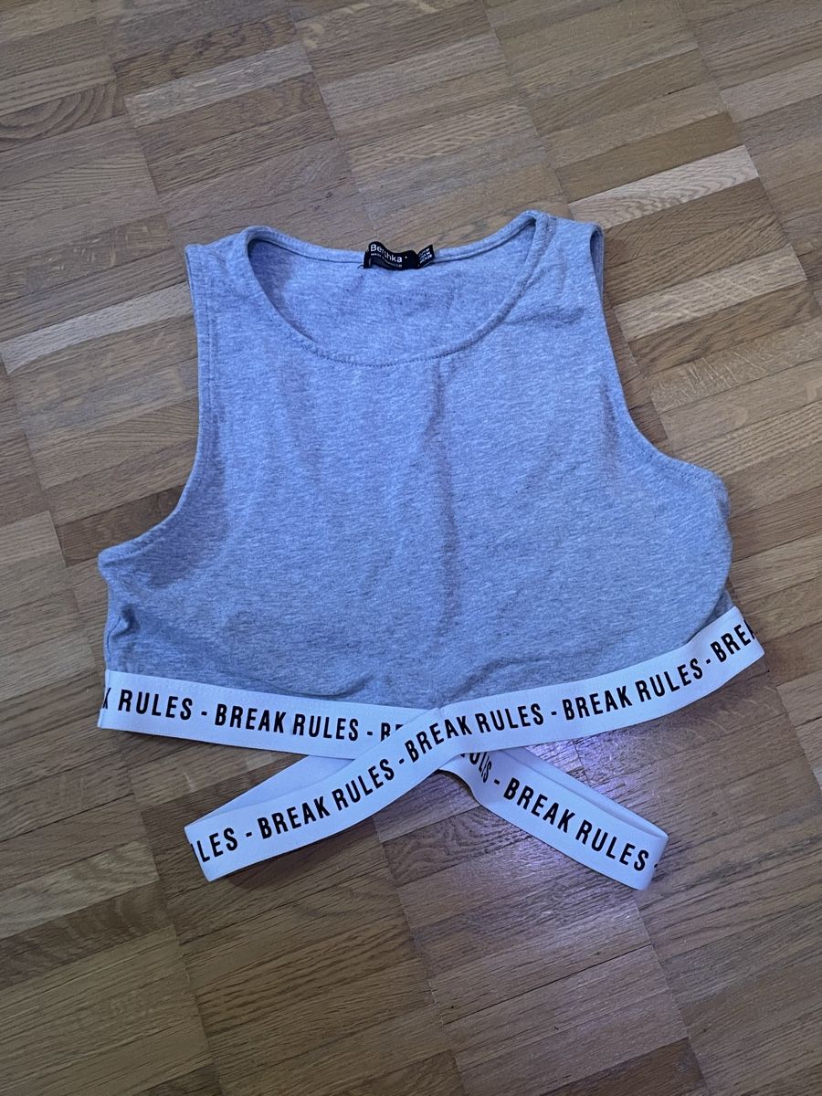 Bershka Top: Bershka sport top – Usato da Zürich venduto da liz_22fd