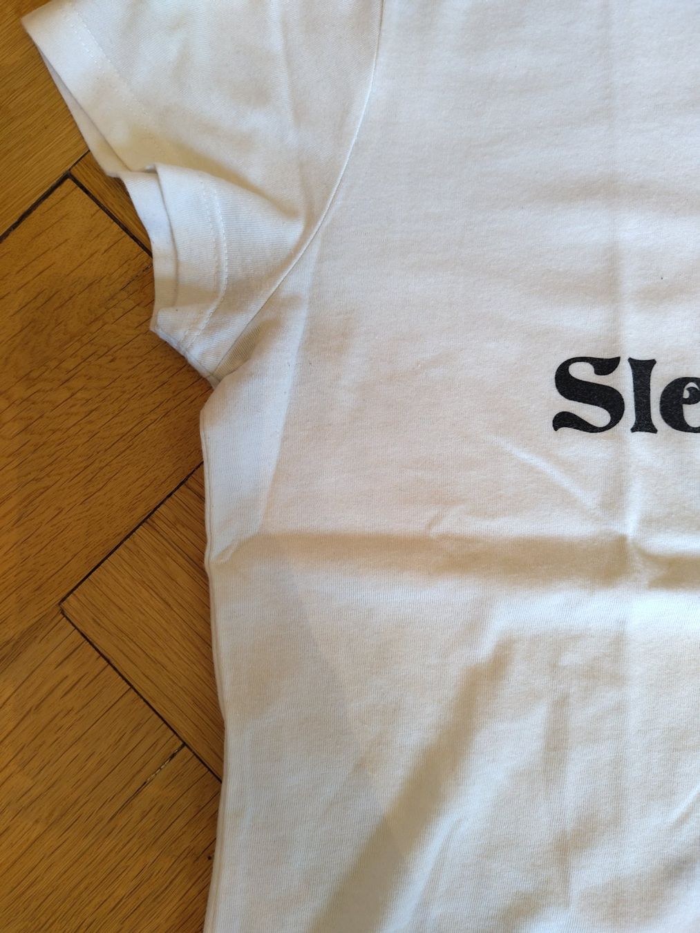 Zara T-shirt: T-Shirt – Usato da Bern venduto da Linii 1