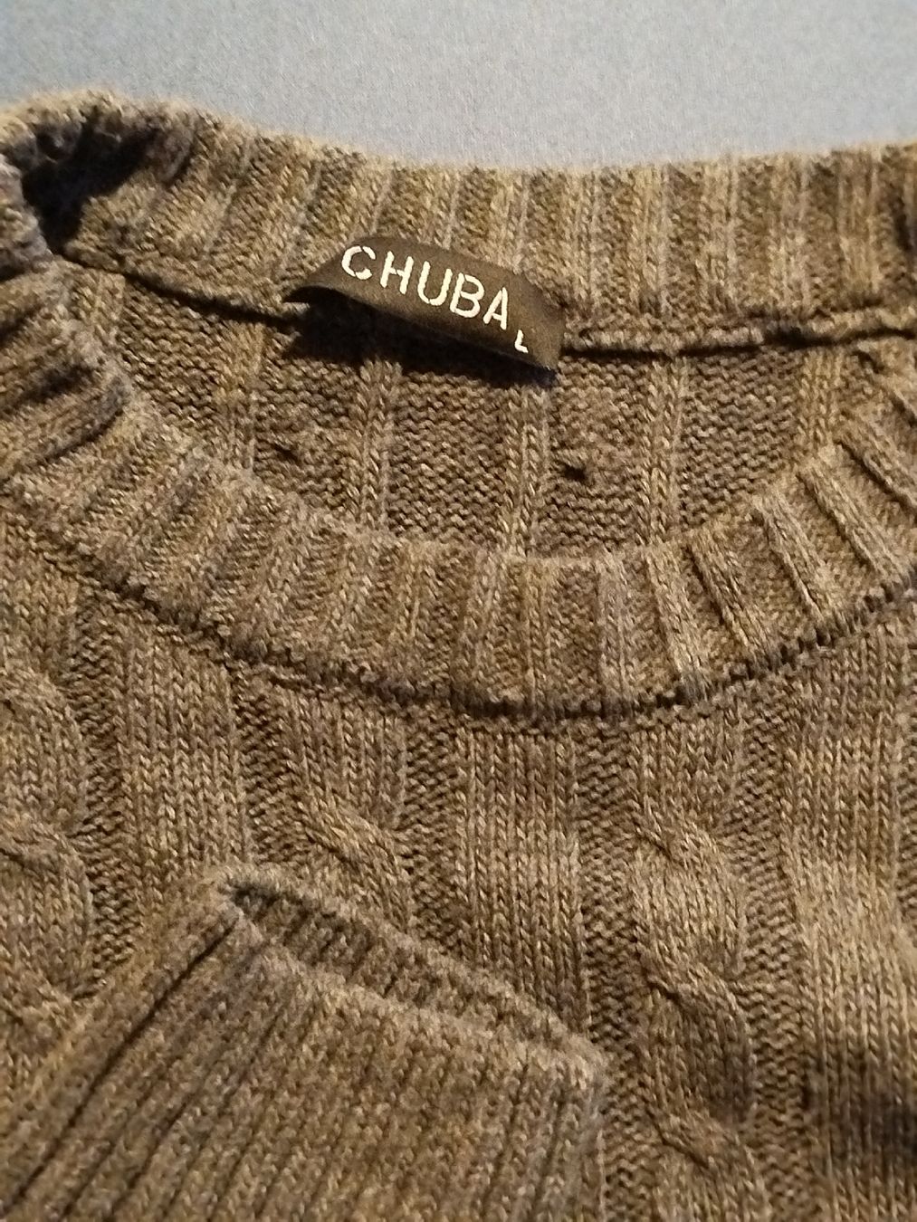 Maglioni & Felpe: Warmer Strickpullover, Grösse L, ideal für den Winter – Usato da Unterseen venduto da M.47 4