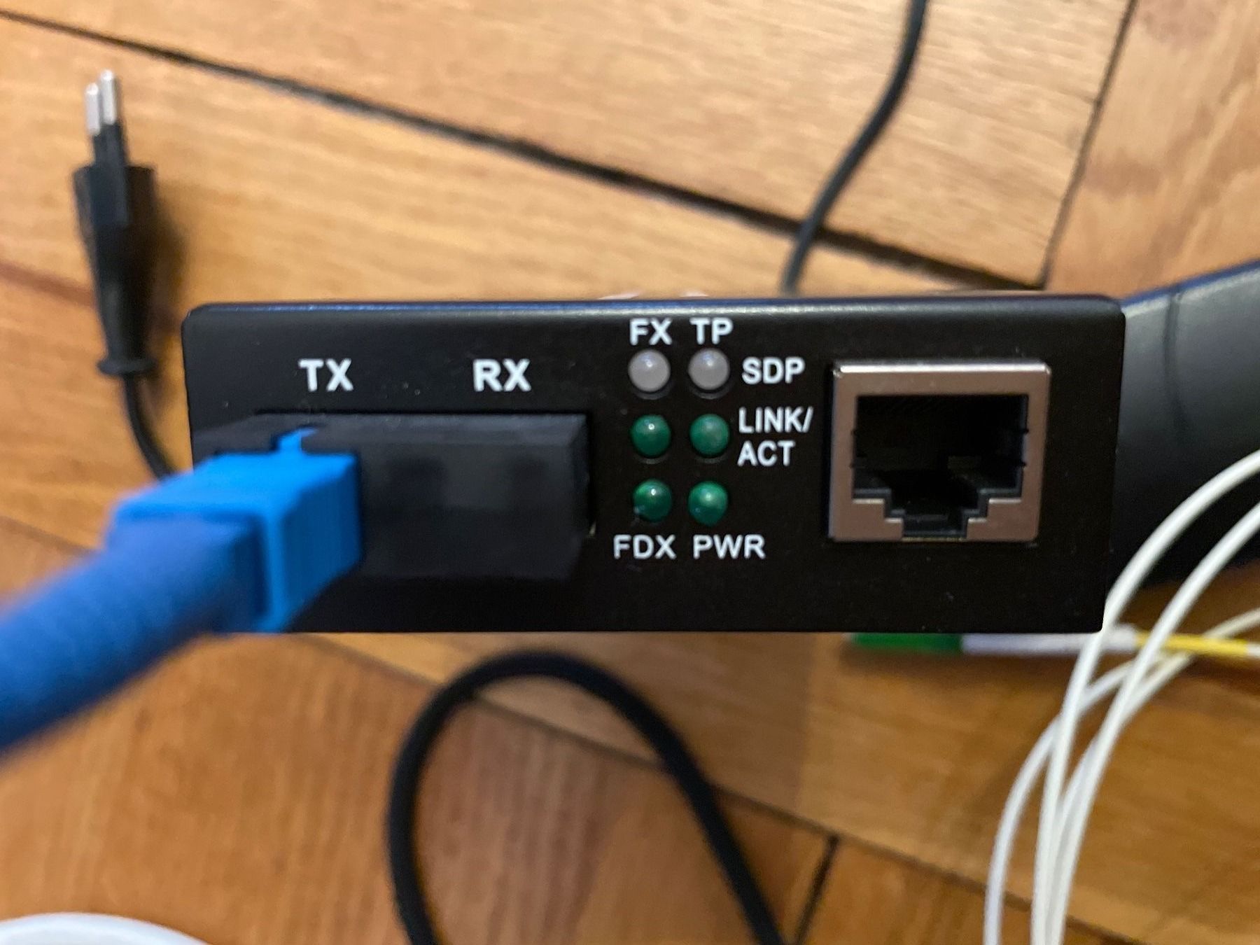 Convertitori: Ethernet Media Converter – Usato da Genève venduto da Buens4 1