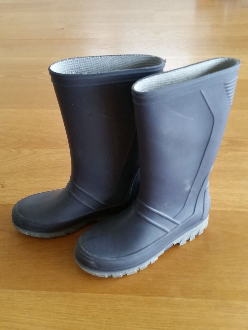 Schuhe für Jungen: Regenstiefel Gr. 30 / Bottes de pluie 30 – Gebraucht aus Villars-sur-Glâne von richardette 2