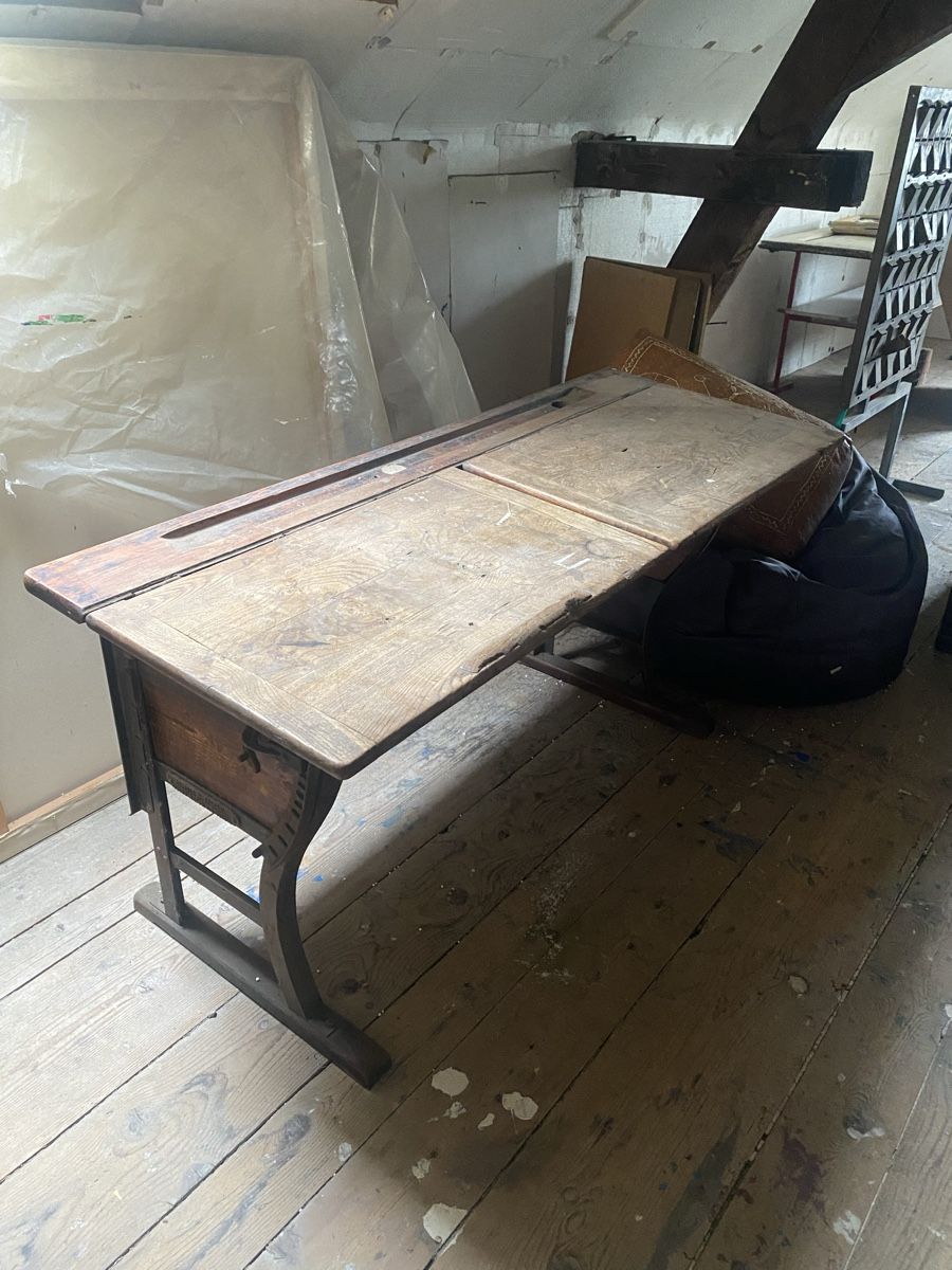 Scrivanie: Ancien pupitre d'école vintage – Usato da Lausanne venduto da Csamadhi