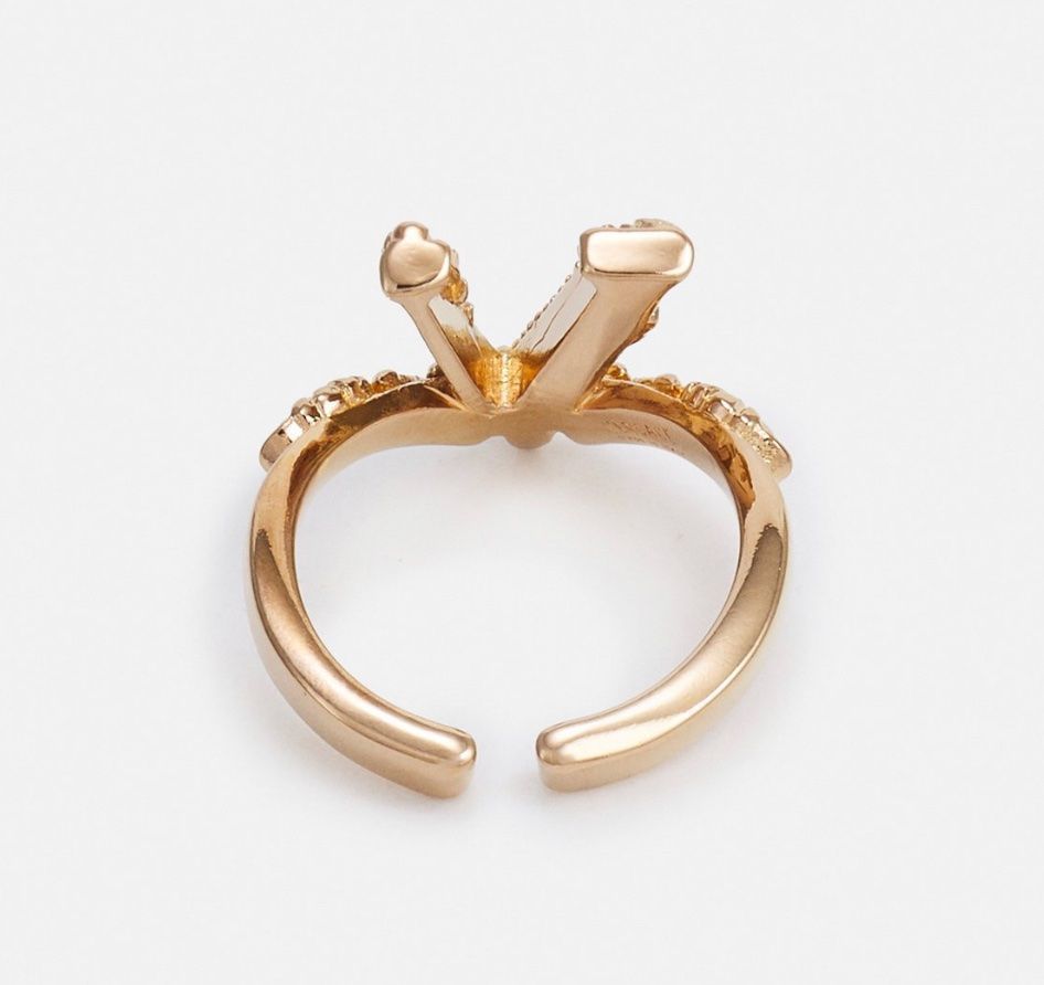 Ringe: Versace Ring mit V-Logo – Neu und originalverpackt aus Oberaach von Dandy2021 1